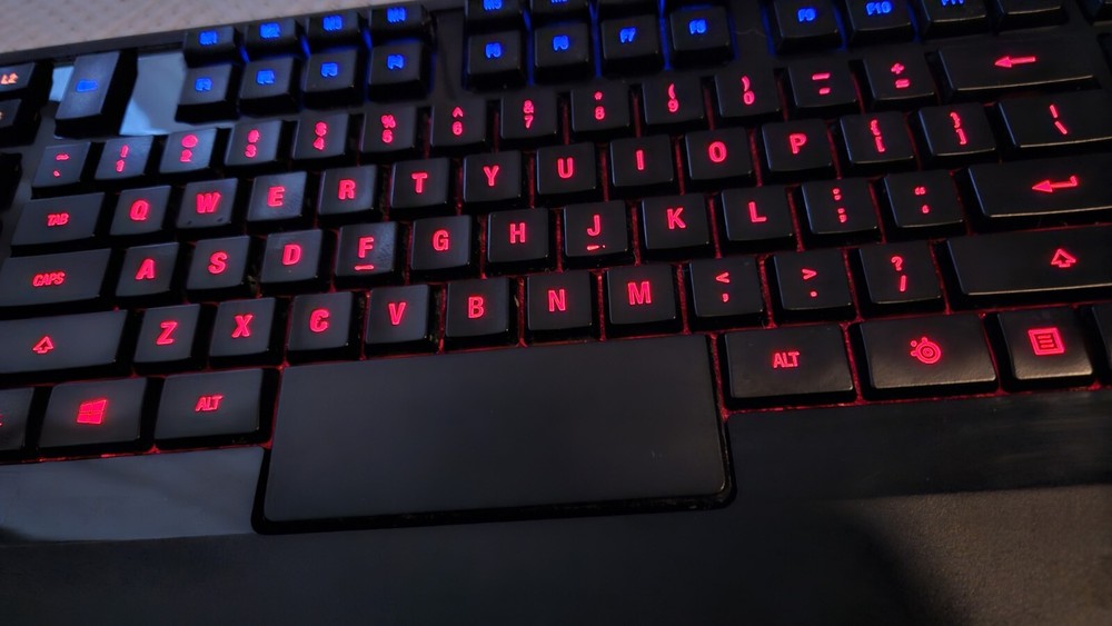 SteeleSeries Apex 350 Backlit Gaming Keyboard with 26 Customizable Keys