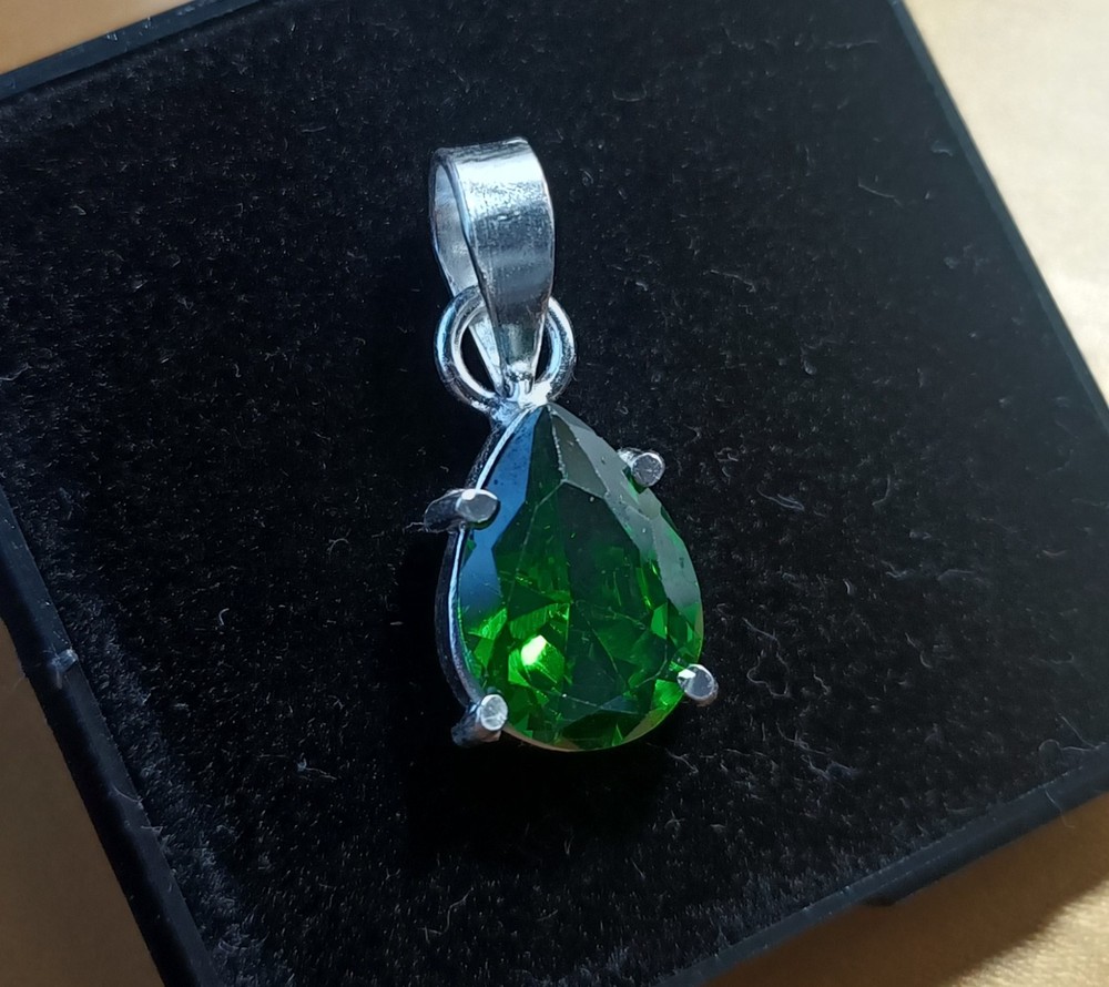 Pear Cut Green Emerald Pendant Certified Natural 17 Ct Brazilian Gemstone