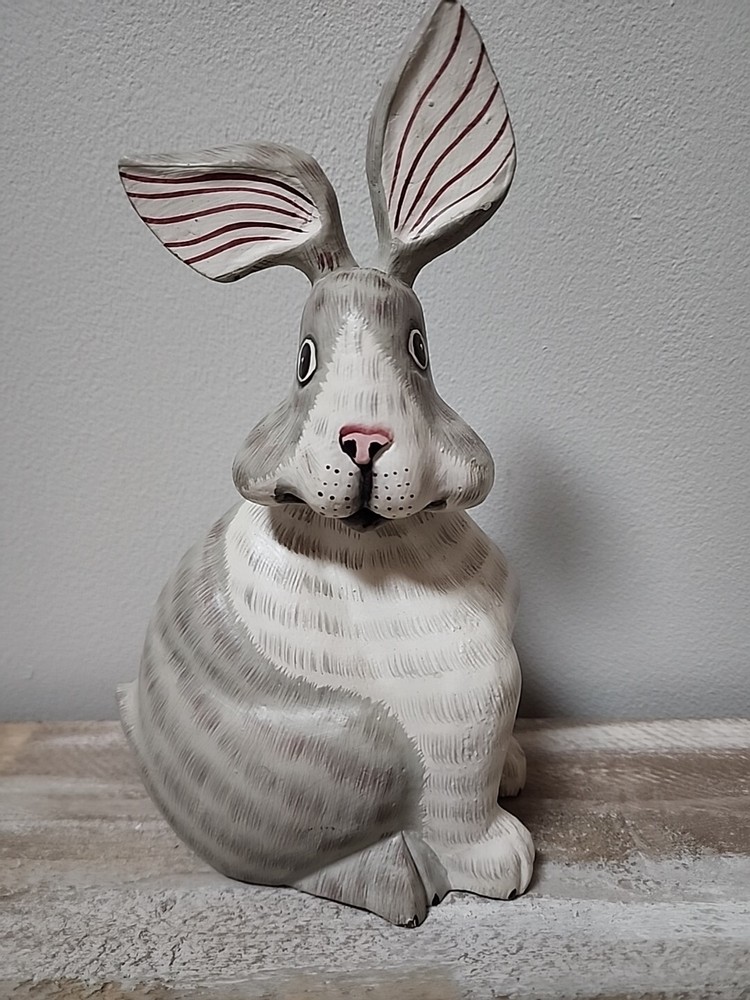 Wooden Carved Folk Art Bunny Rabbit 10
