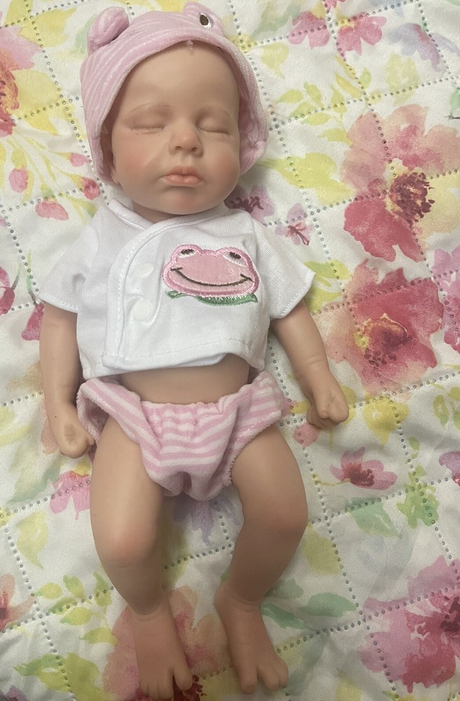 Realistic newborn full body silicone baby doll for lifelike play