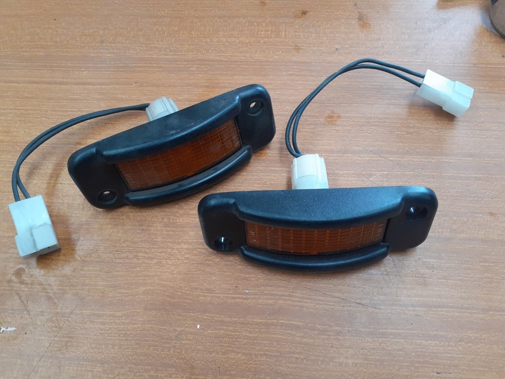 Fiat Campagnola Ar 76 PAIR OF SIDE ARROWS NEW