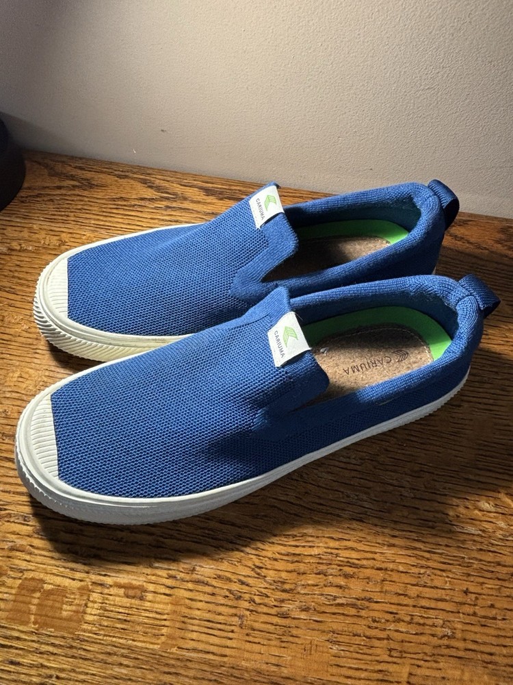 Unisex Cariuma blue slip on boat shoes, size W11.5/M10, great condition