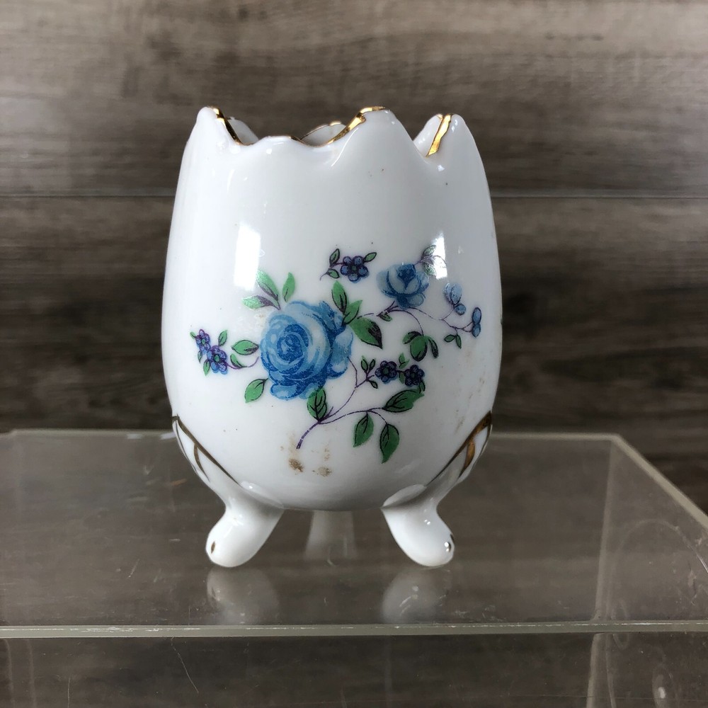 Blue Roses Cracked Porcelain 3-Footed Egg Candle Holder