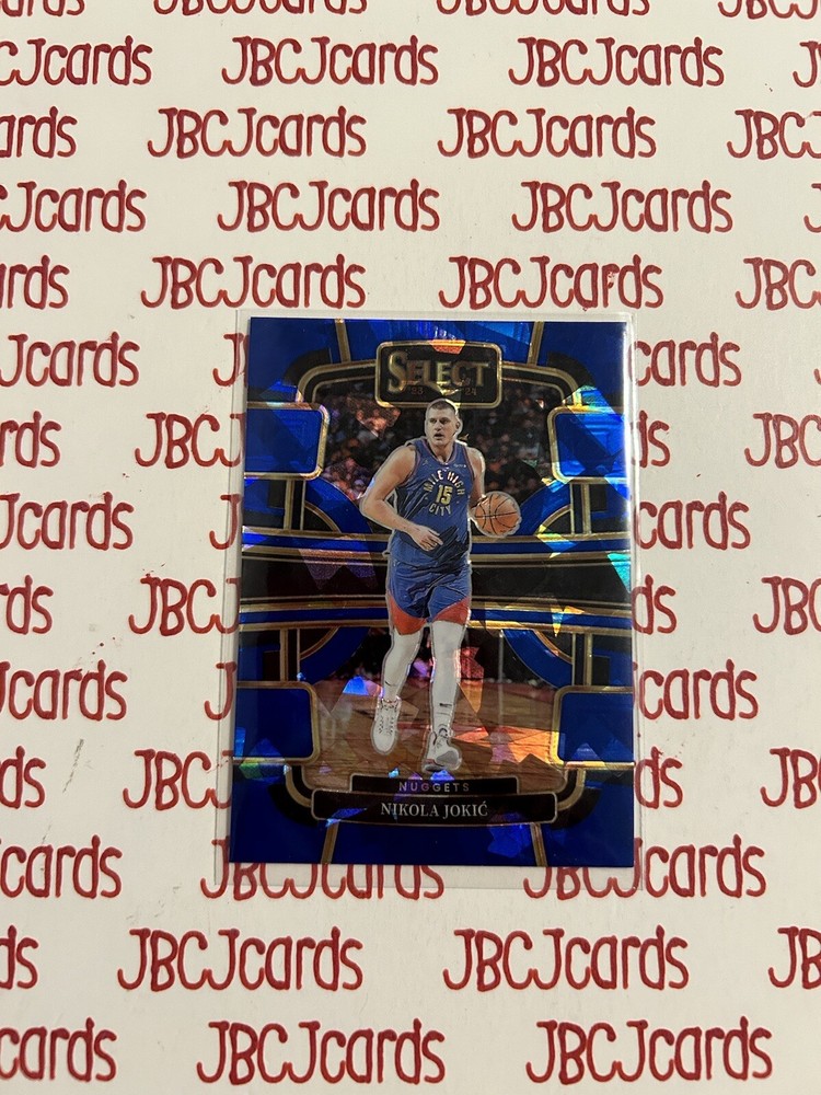 Nikola Jokic 2023-24 Panini Select Concourse Level Azul Hielo agrietado Prizm Denver