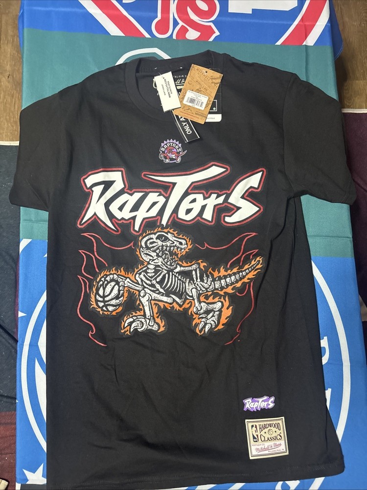 NWT Toronto Raptors Men’s Small Mitchell And Ness T Shirt Black Hardwood Classic