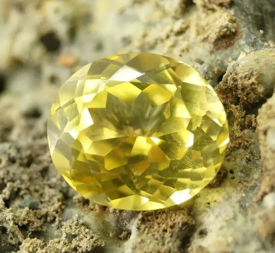 SUPERB Flawless 15-17 Ct Ceylon Yellow Sapphire Loose Oval Cut Natural Gemstone