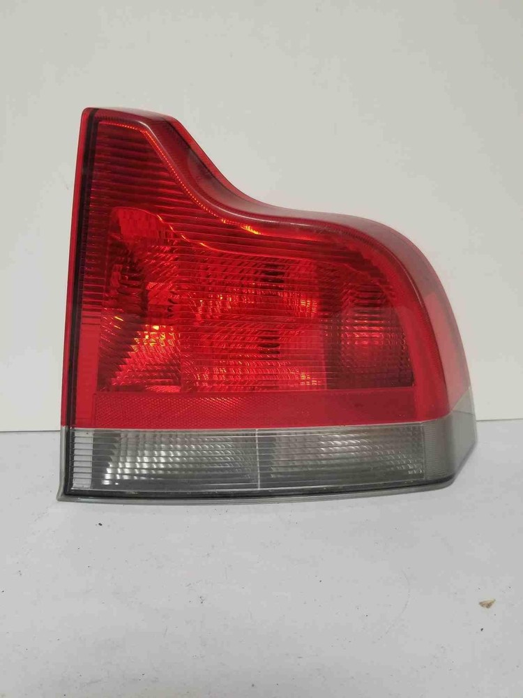 Volvo 60 Series Right Tail Light Assembly with Minor Scratch