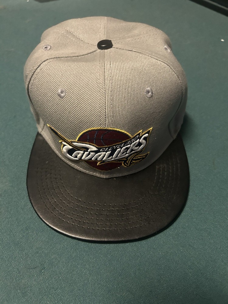 Mitchell & Ness Cavaliers Snap Back