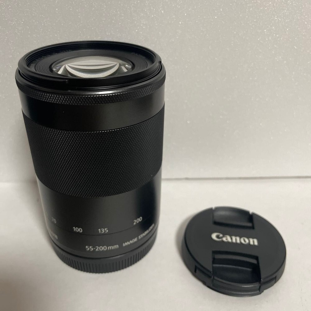 Near Mint Canon EF-M 55-200mm F4.5-6.3 IS STM Lens in Graphite