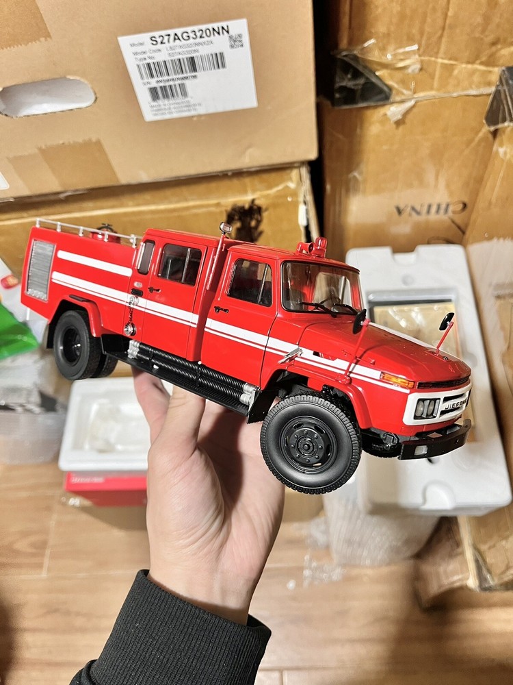 1:24 Scale Faw Fire Engine Ladder Truck Diecast Model Car