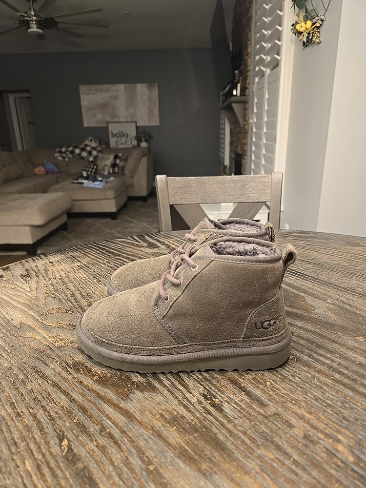 Ugg Neumel China Tea Brown Leather Black Chestnut Gray Suede Youth Size 2