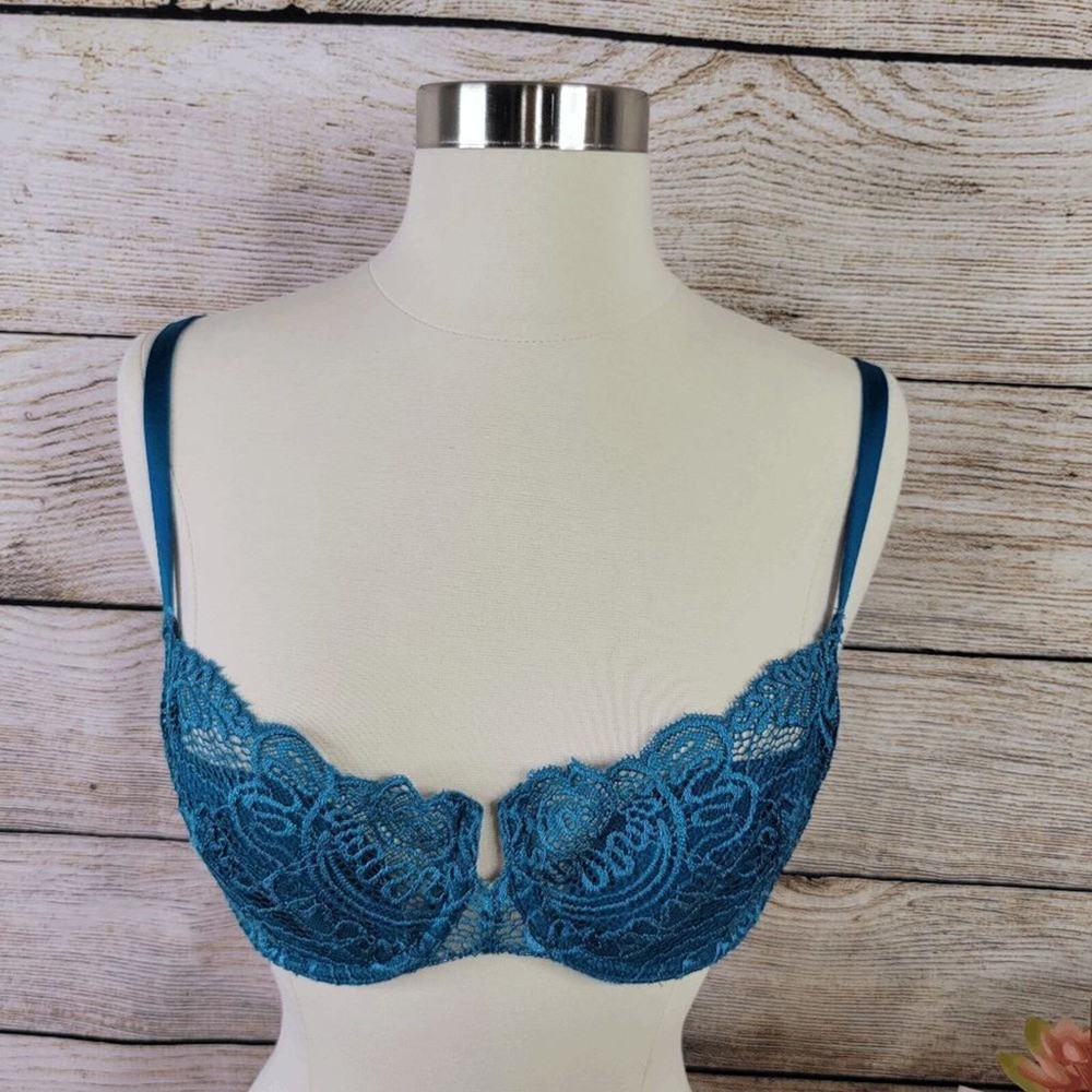 Victoria's Secret Very Sexy Blue Allover Floral Lace Bra Size 34C