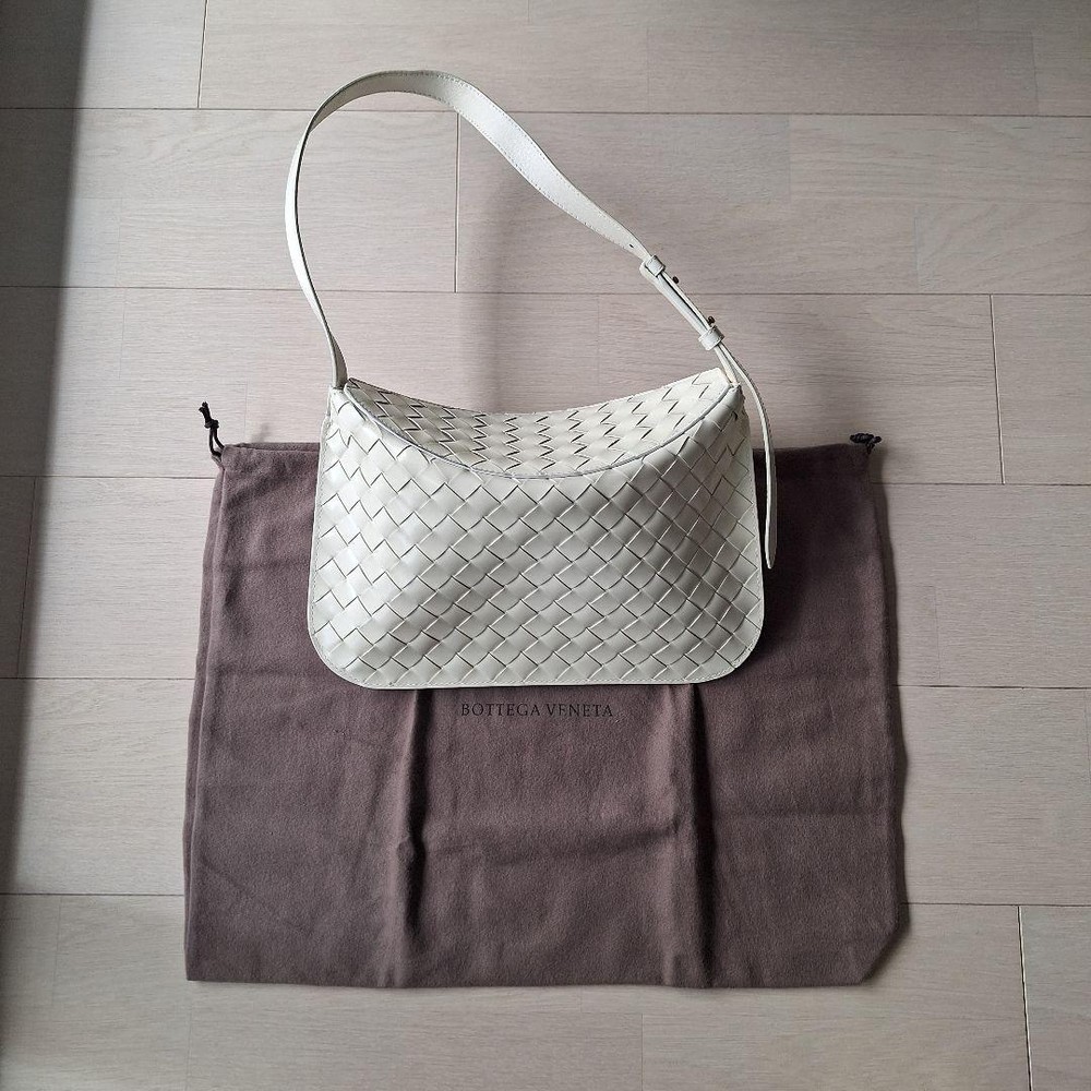 Bottega Veneta Intrecciato Leather Flap Shoulder Bag One