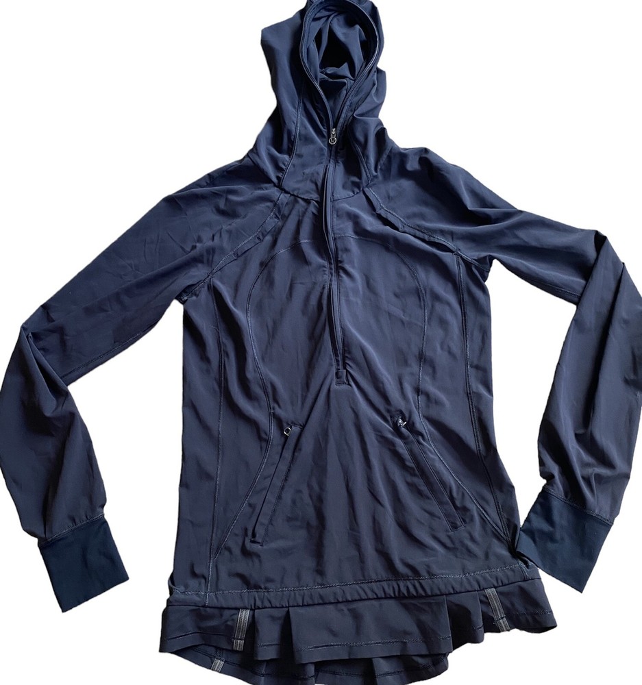 LULULEMON Lightened Up Half Zip Ruffle Hooded Jacket in Black size 2 Excellent Condition