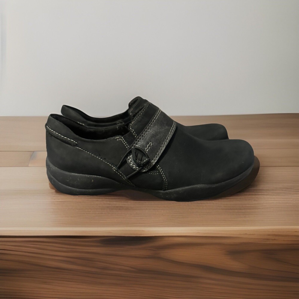 Clark’s Women’s Black Leather Loafers Size 6