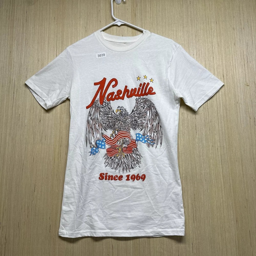 Vintage Nashville Shirt Adult Large White Short Sleeve Men’s 90's Graphic Print