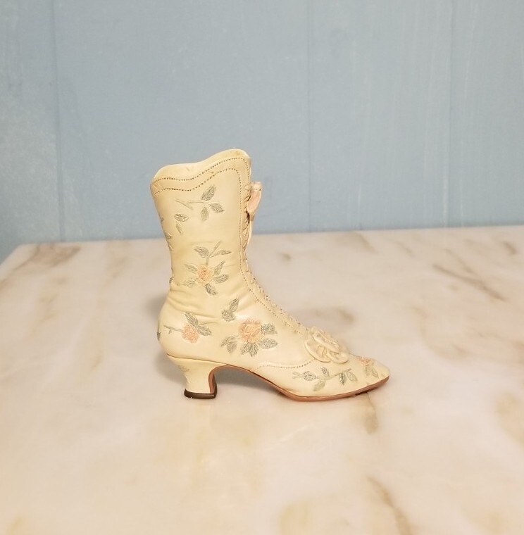 Vintage 1999 Just the Right Shoe ~ Victorian Wedding Boot ~ #25088 ~ Raine