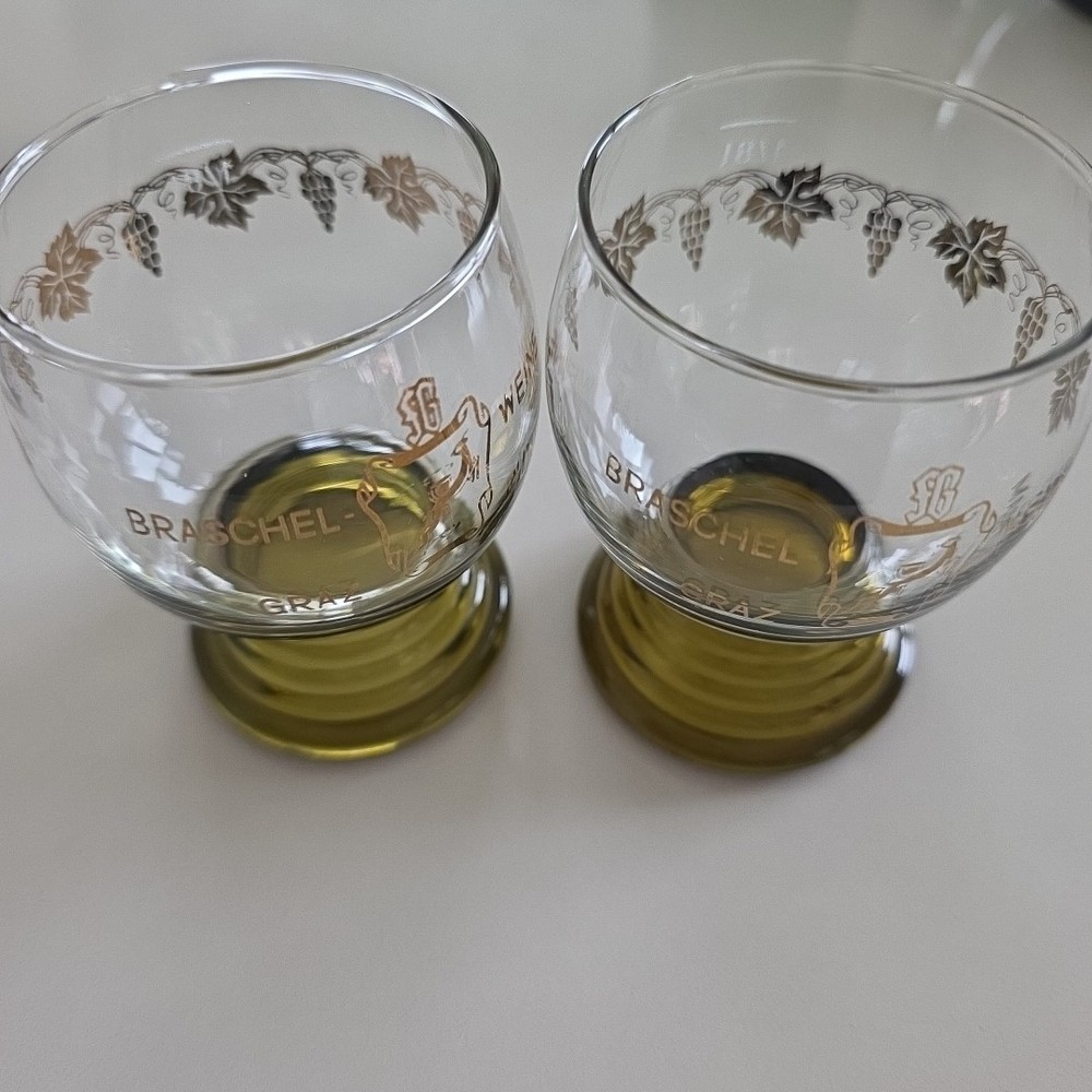 VTG 2 Cordial/Wine Glasses Gold Grapes And Leaves Green Beehive Stem