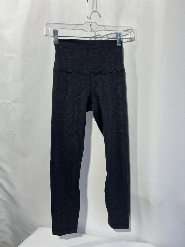 Lululemon Womens Size 2 Black Yoga Leggings Gym Athleisure Wear
