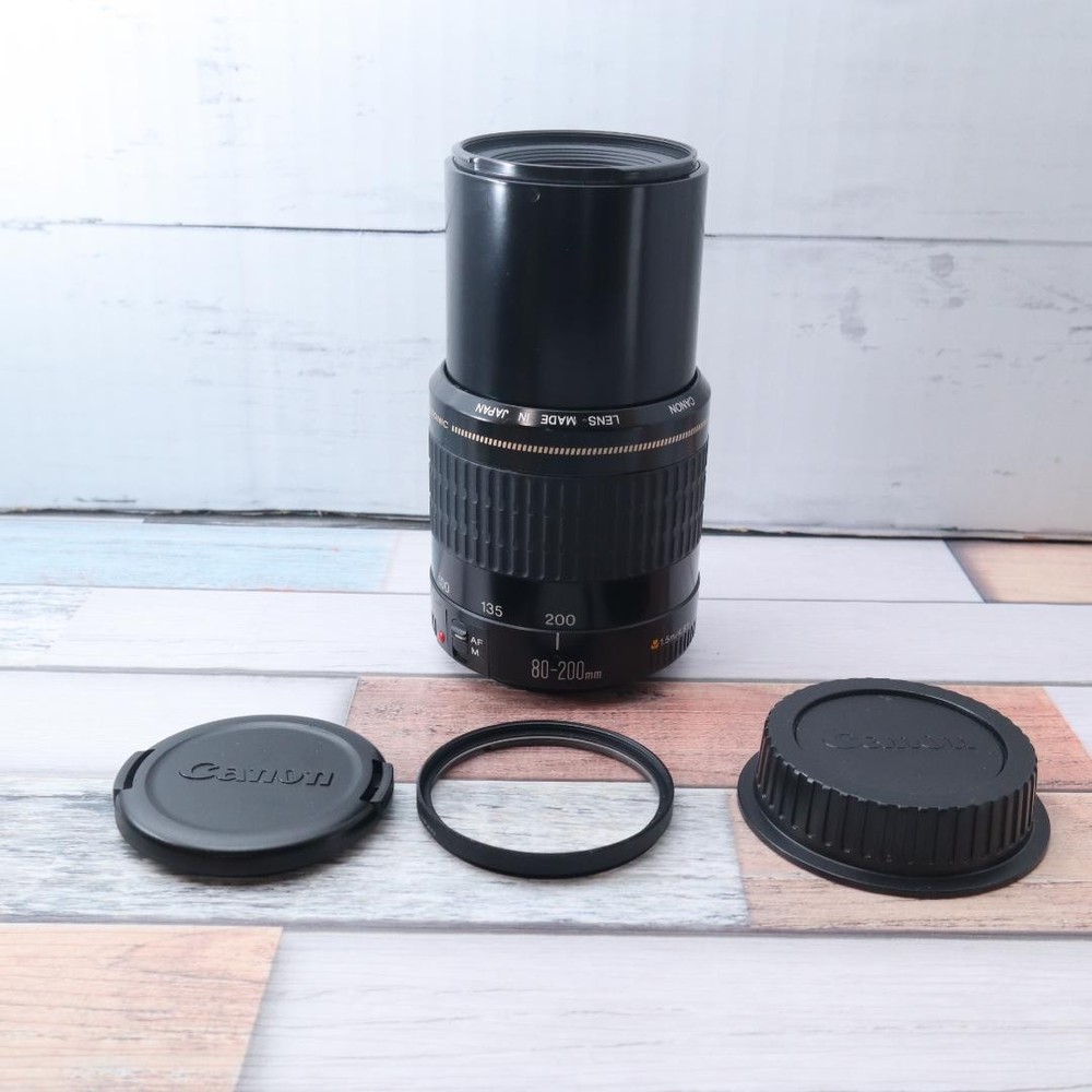 Canon EF 80-200mm Telephoto Zoom Lens with Clean Glass in Great Condition