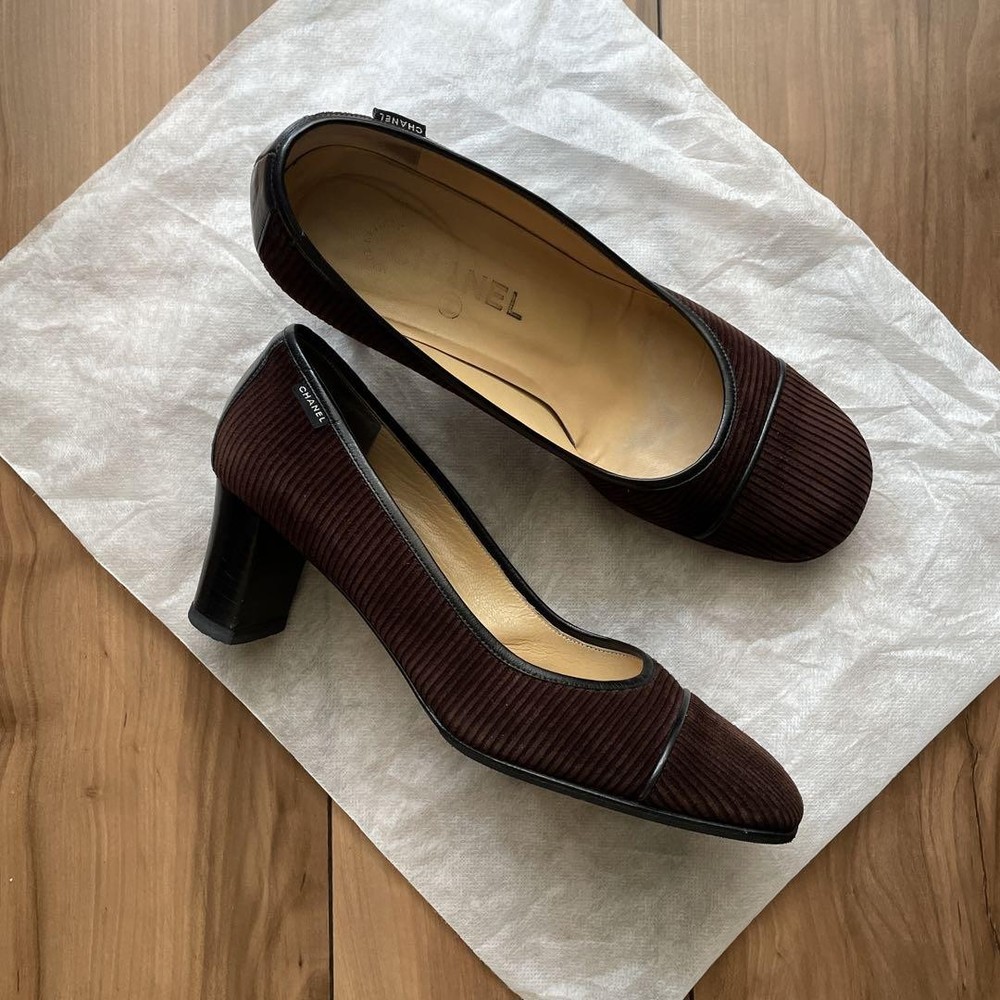 CHANEL Brown Womens Pumps Size 38.5 EU Heeled Preowned Shoes Af1307