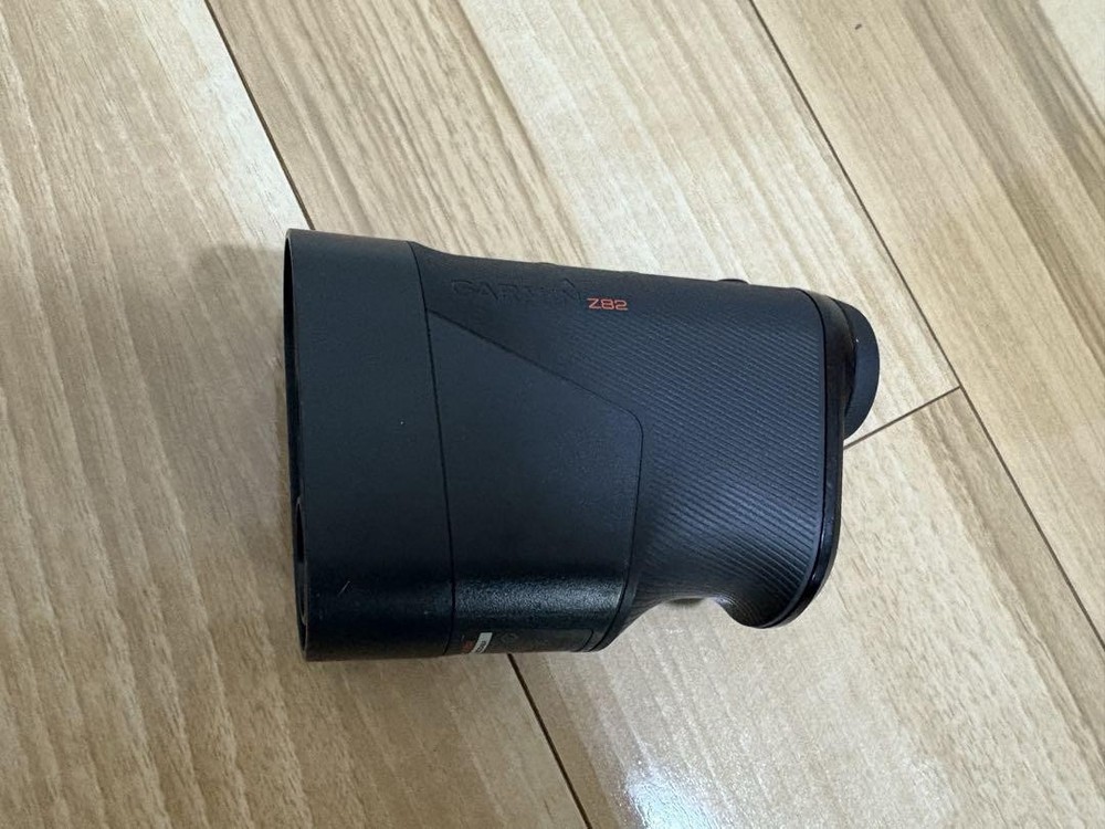 Garmin Approach Z82 GPS Golf Laser Rangefinder with Built-In Mapping