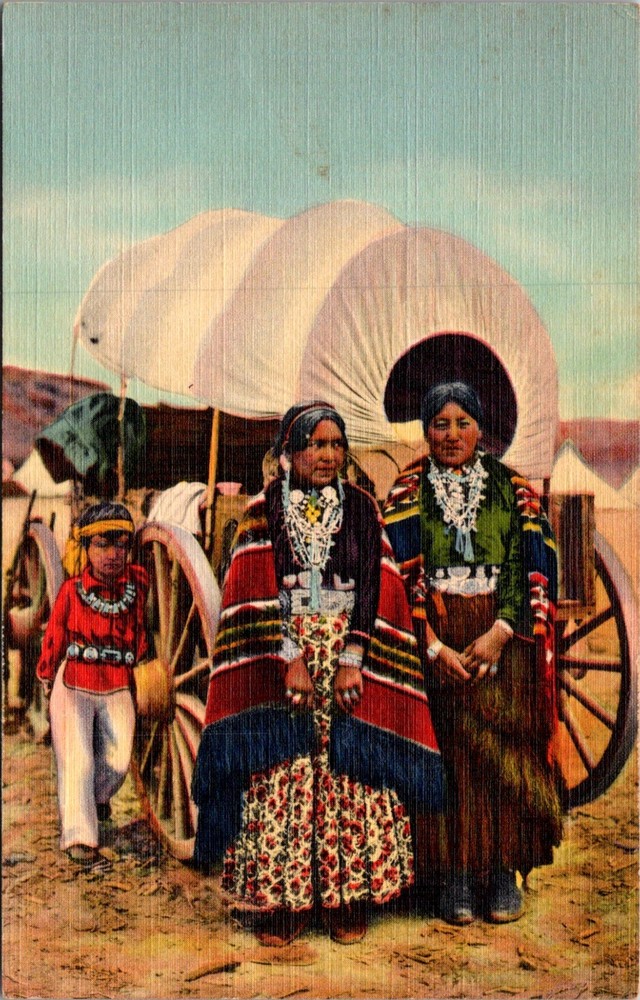 Navajo Women in Traditional Native American Clothing Vintage Postcard      24142