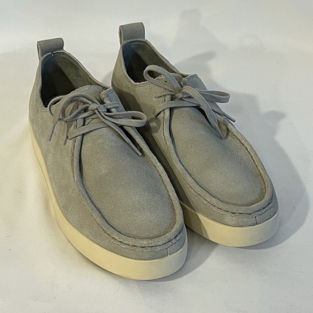 New without box Men's EVERLANE Size 8 Cool Grey Suede Desert Shoes
