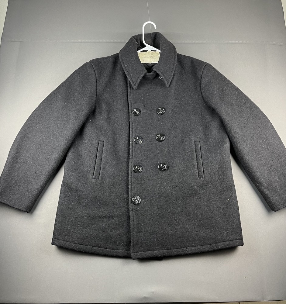 Mens Navy Pea Coat Black Wool USA Quilt Lined Military Issued Size 44 MP72132