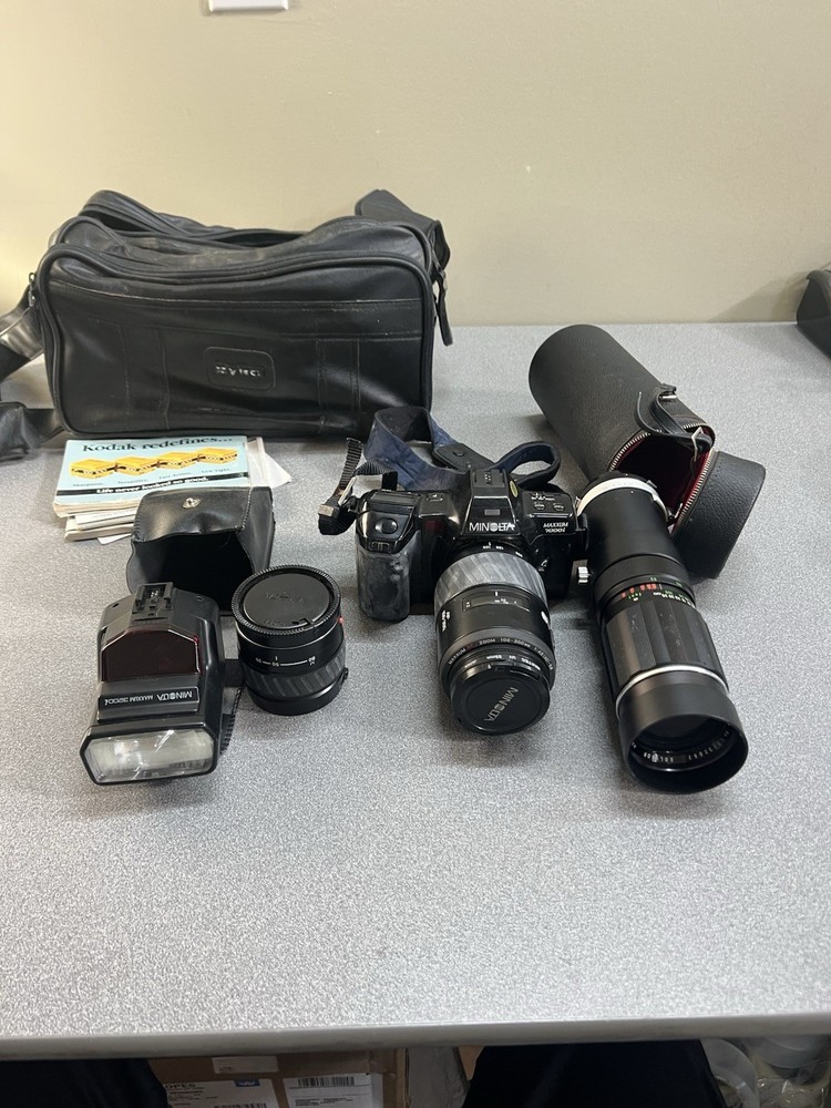 Vintage Minolta Maxxum Camera w/ Flash - Zoom Lens - Case - Accessories