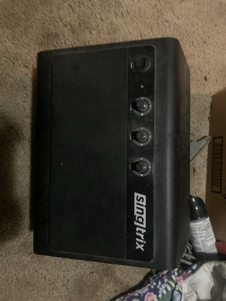 SingTrix Karaoke/Large Speaker With Microphone And Microphone Stand￼