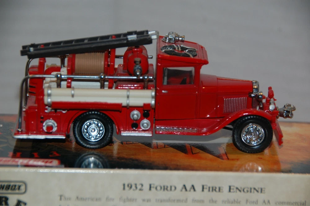 Matchbox 1952 Land Rover Auxiliary YFE02 Fire Engine Series Diecast Moy 1 43