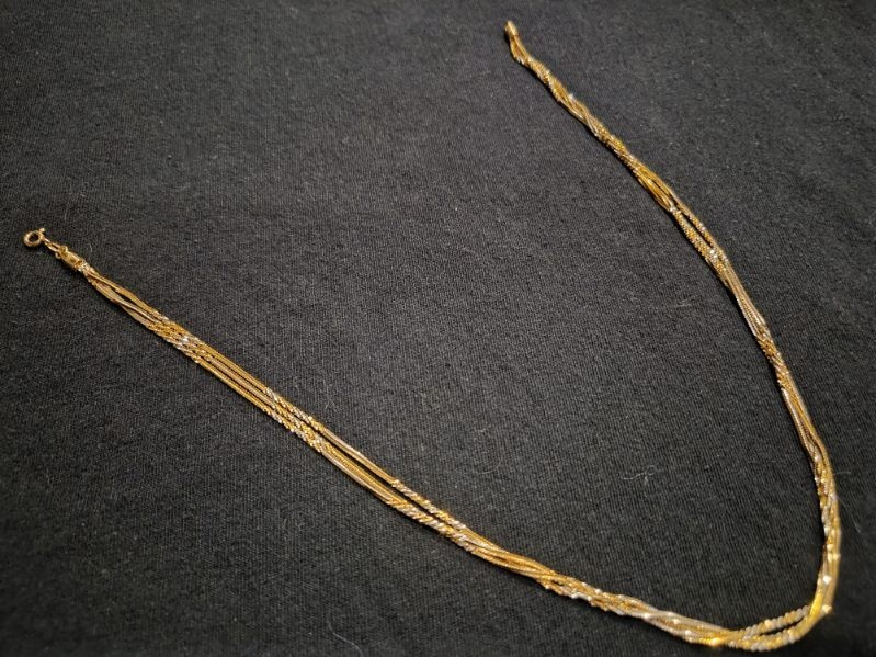 18K Gold and White Gold Neckless Elegant Luxury Chain Like New Gift Quality