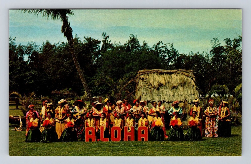 Waikiki Beach HI-Hawaii, The Kodak Hula Show, Vintage Souvenir Postcard