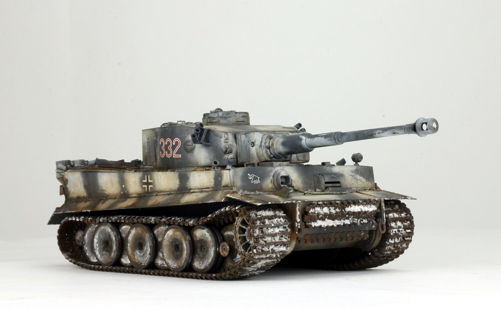 PreSale ProBuilt Model 1:35 Tiger I Winter Camouflage WW2-image