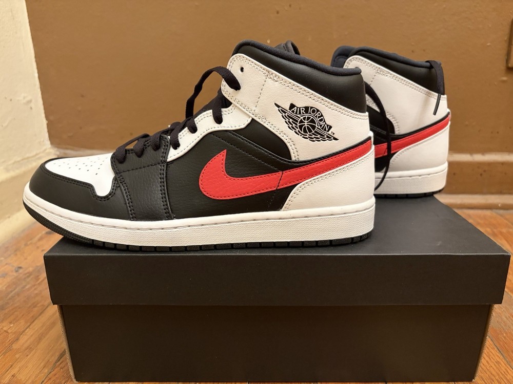 Air Jordan 1 Mid Sneakers Men’s 10.5 Black Chile Red White 554724-075