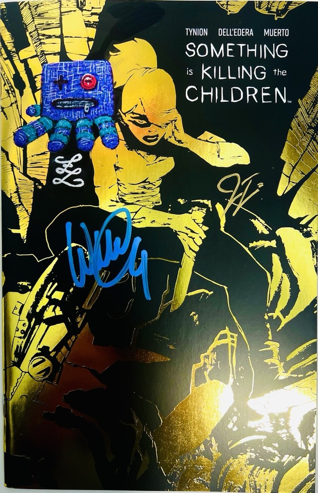 SOMETHING IS KILLING THE CHILDREN #36 5 Yr Gold Foil Variant Lacchei Remarque NM