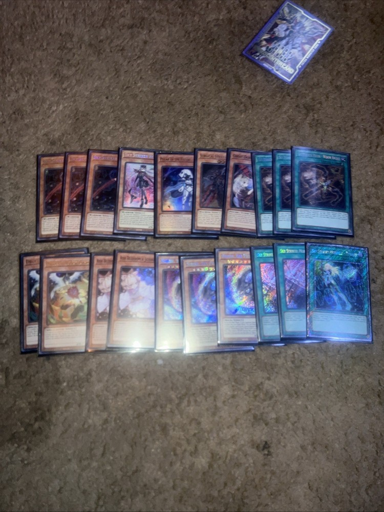 Yu-Gi-Oh Deluxe Sky Striker Complete Competitive Deck with Bonus Card + Sleeve