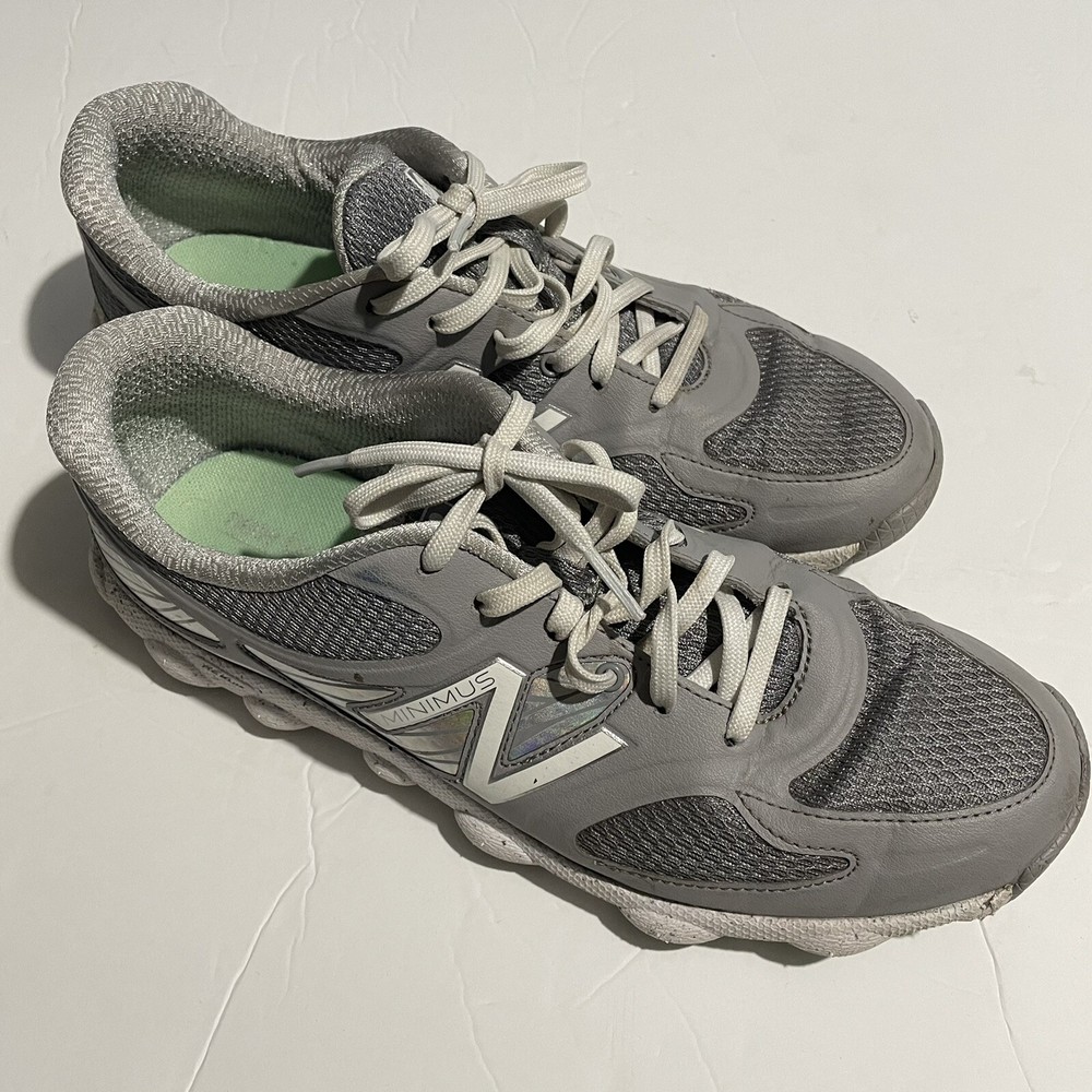 Women's New Balance Minimus Golf Shoe NBGW1001 White and Gray Color Size 9.5