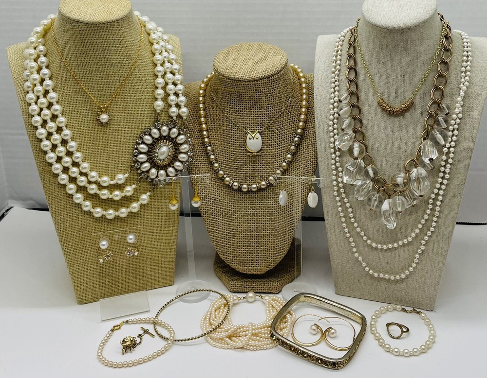 18 PC Vintage to New Jewelry Lot PEARL THEME Bracelets Necklaces Earrings J-555