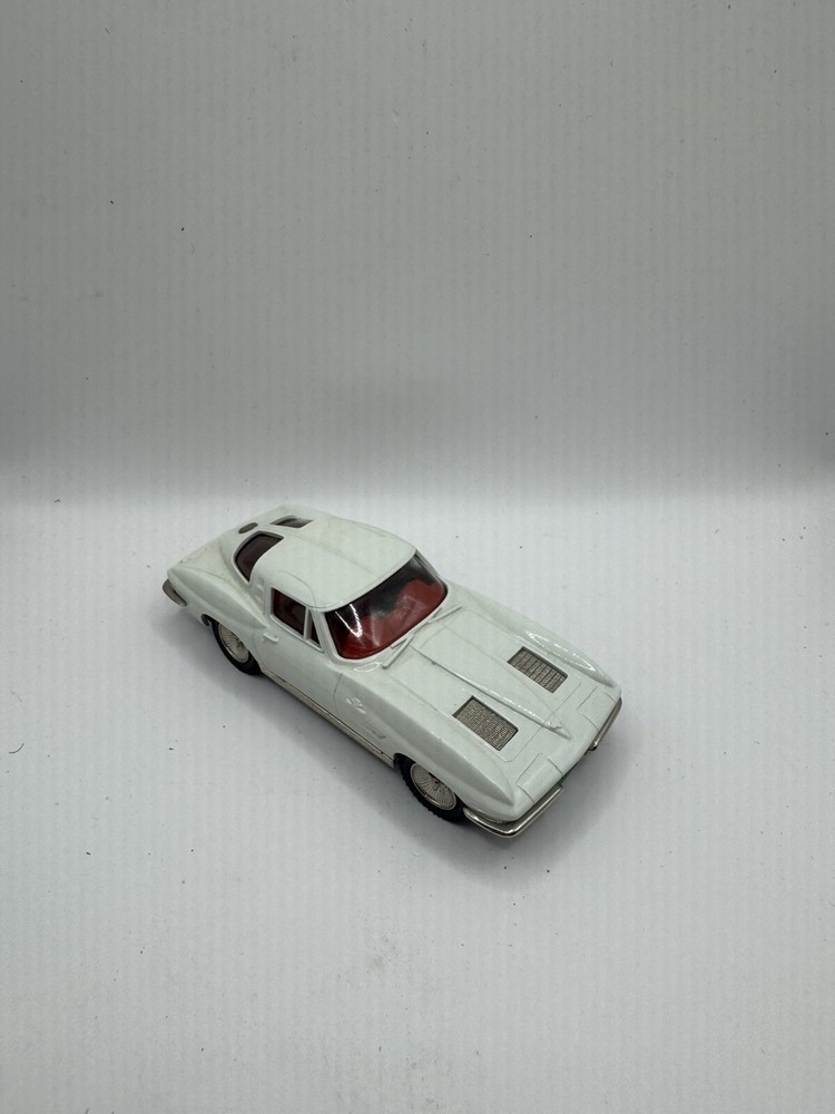 Brooklin Models BRK21 1:43 1963 Corvette Stingray Coupe - White NIB