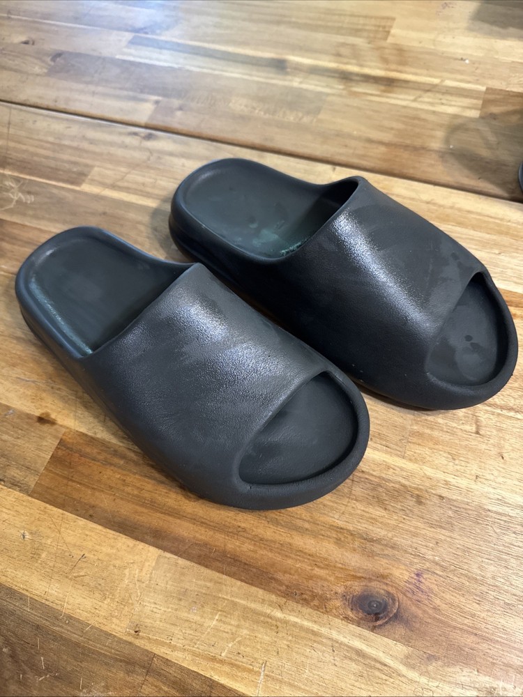 Yeezy Slides