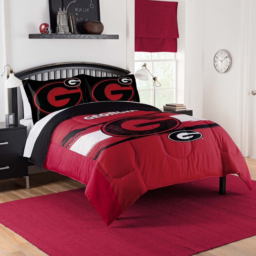 NCAA Georgia Bulldogs Officially Licensed Bedding Set - Comforter and Sham  