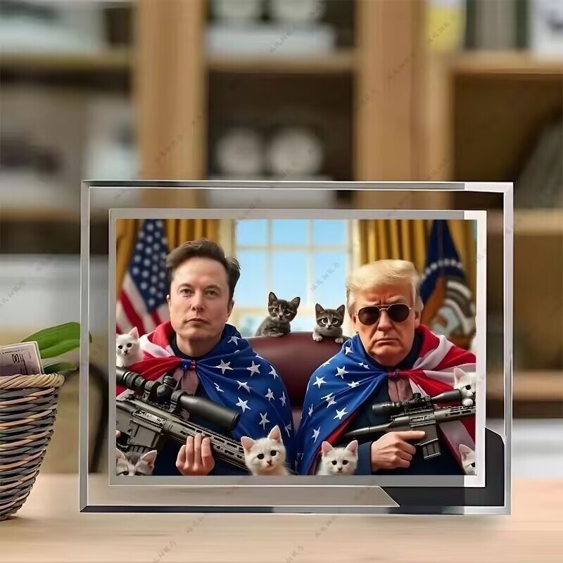 Trump 2025 Crystal Photo Frame - Fun Desktop Decor for Supporters