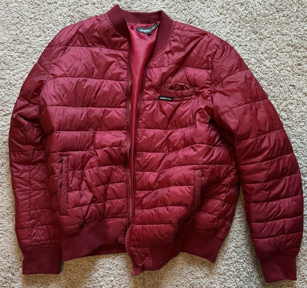 Members Only Red Puffer Jacket Large Size Cozy Winter Style-image