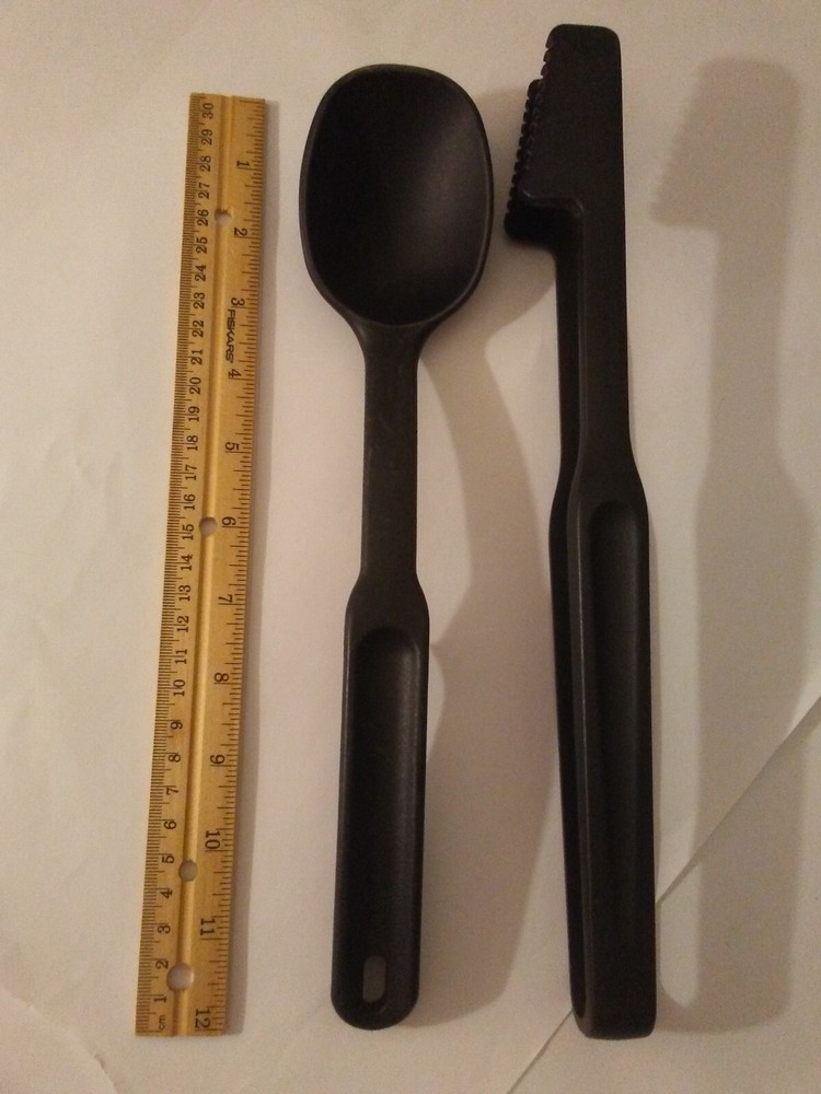 Pampered Chef Premium Kitchen Spoon and Tongs Set  