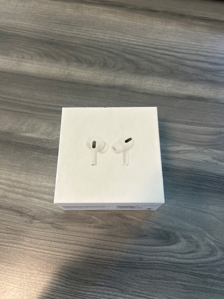 Apple AirPods Pro with MagSafe Charging Case in White