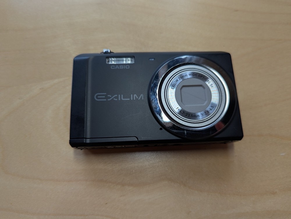 Digital Camera (Casio Exilim, Silver, 14.1MP, 5x Zoom, 26mm, EX-ZS5)