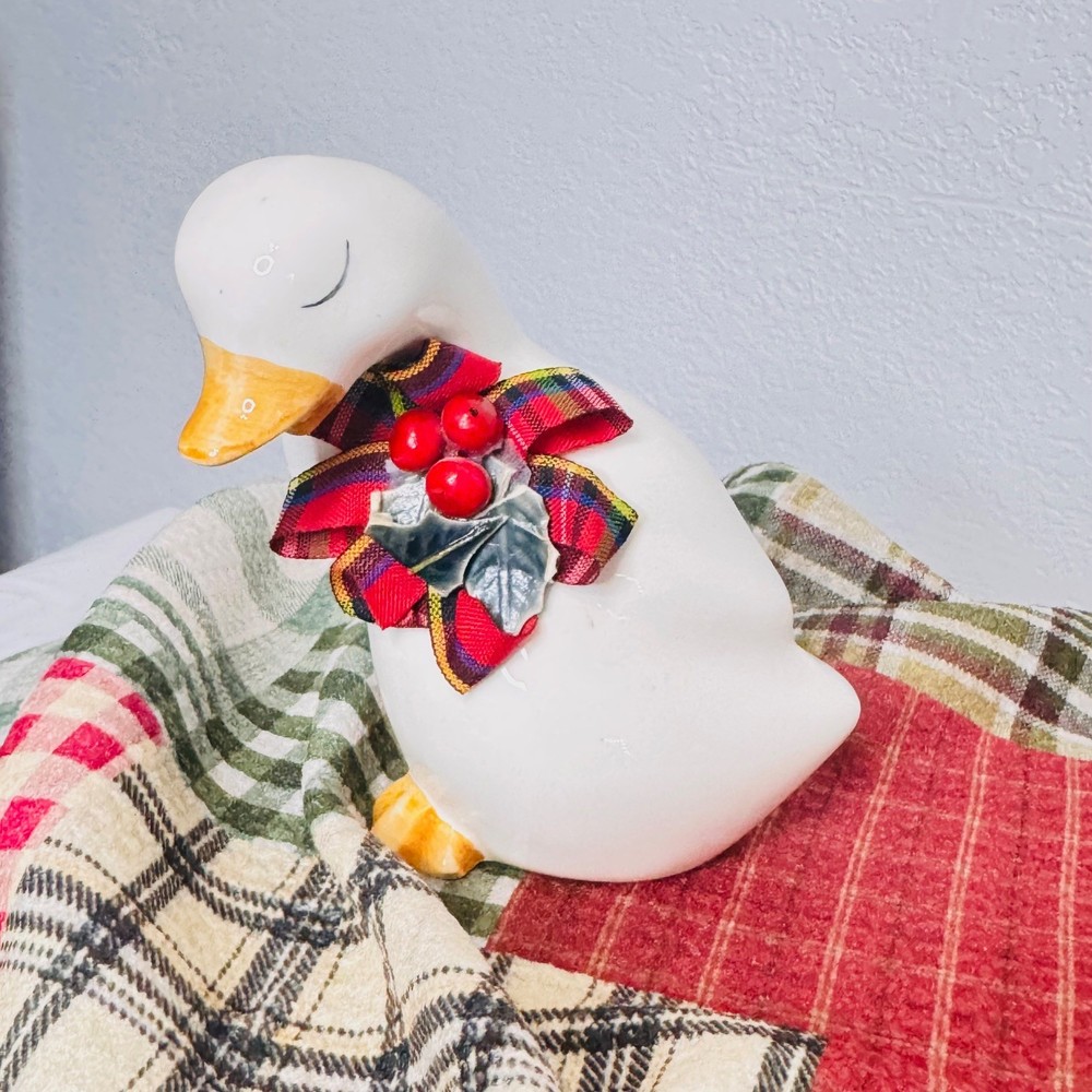 Vintage Christmas  Duck Ceramic Plaid Bow Shelf Sitter Holiday Decor