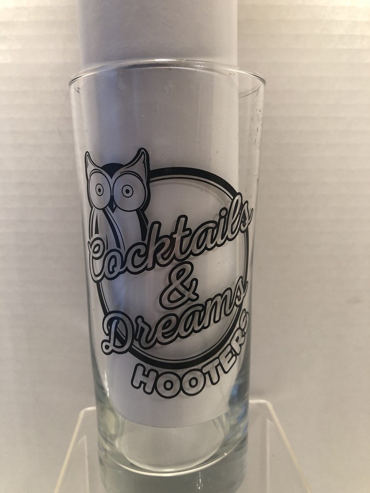 Hooters Cocktails and Dreams 16oz Glass Tumbler Barware